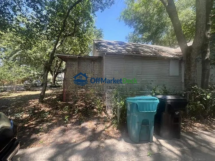 Off-market house in Orlando, Florida — 3 beds, 1 bath, $349,990 — photo 5 of 8