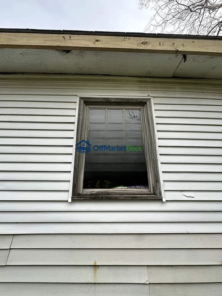 Off-market house in Freetown, Indiana — 3 beds, 1 bath, $89,800 — photo 4 of 8