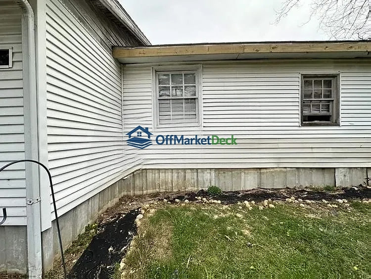 Off-market house in Freetown, Indiana — 3 beds, 1 bath, $89,800 — photo 7 of 8