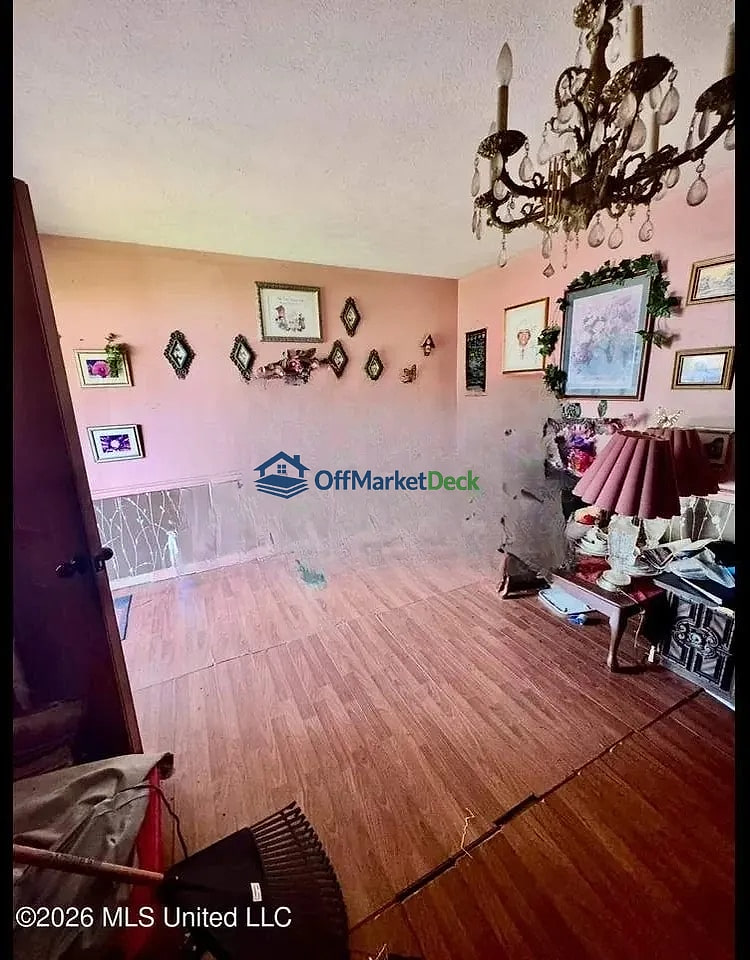 Off-market house in Canton, Mississippi — 4 beds, 1.5 baths, $49,000 — photo 6 of 8