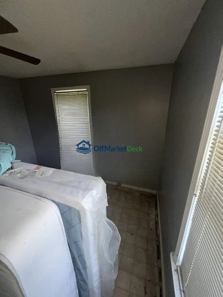 Off-market house in Memphis, Tennessee — 3 beds, 1 bath, $29,500 — photo 7 of 8