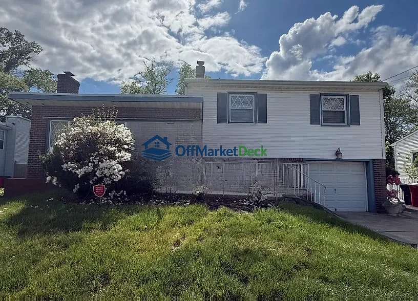 Off-market house in Somerdale, New Jersey — 3 beds, 1.5 baths, $275,000