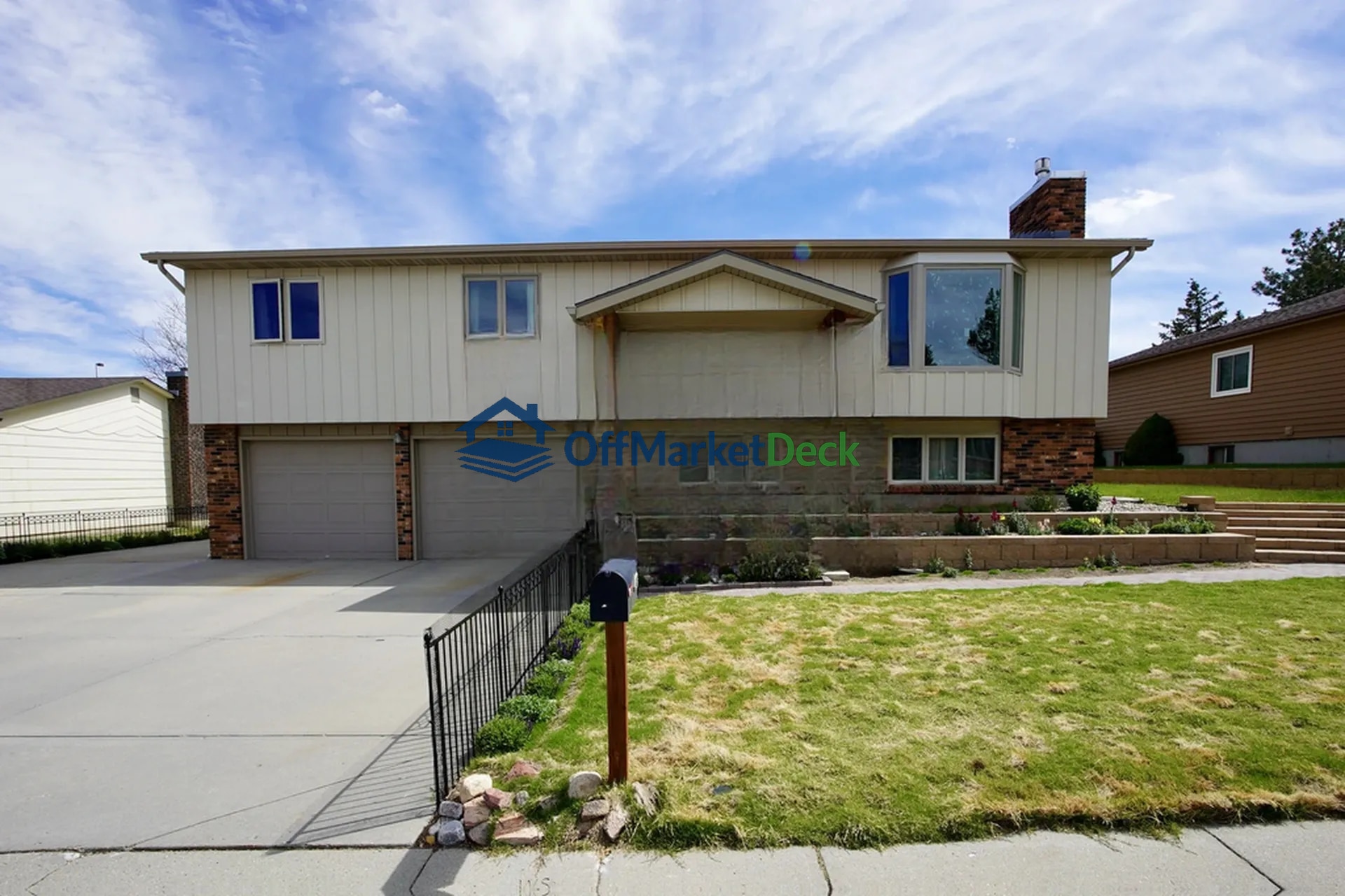 Off-market house in Casper, Wyoming — 4 beds, 3 baths, $365,000 - Blurred background Image