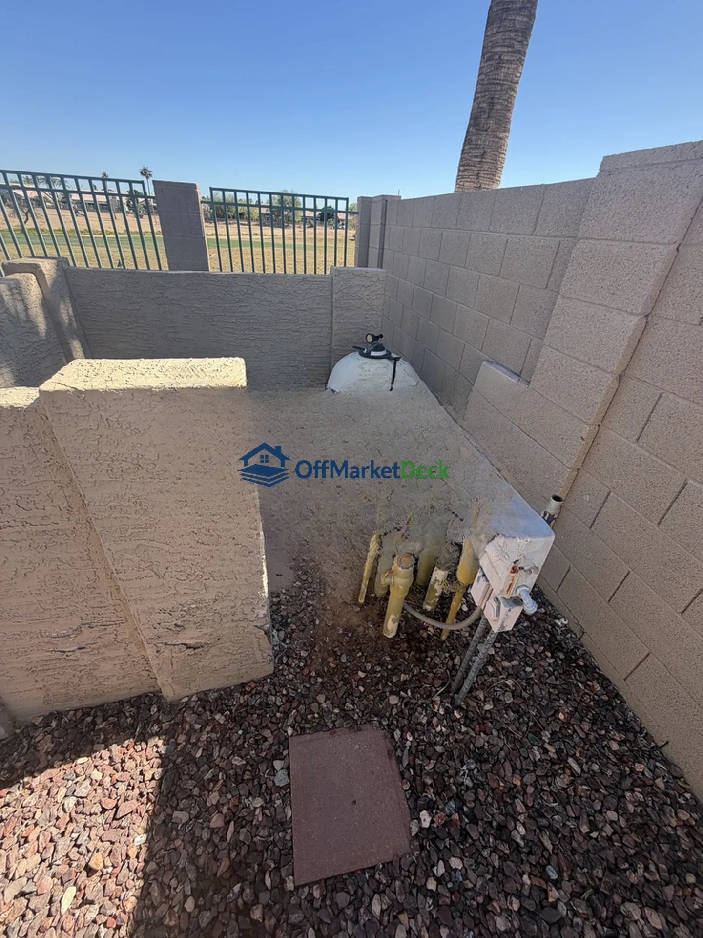 Off-market house in Goodyear, Arizona — 3 beds, 2 baths, $354,990 — photo 3 of 8
