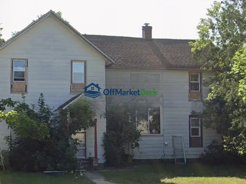 Off-market house in Kalkaska, Michigan — 5 beds, 3 baths, $120,000 — photo 3 of 3