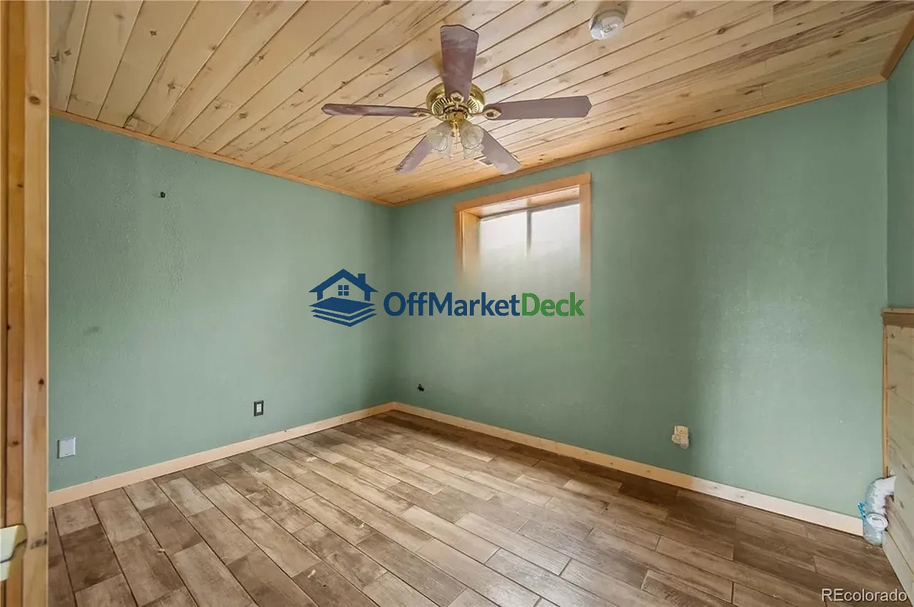 Off-market house in Florissant, Colorado — 3 beds, 2 baths, $515,000 — photo 8 of 8