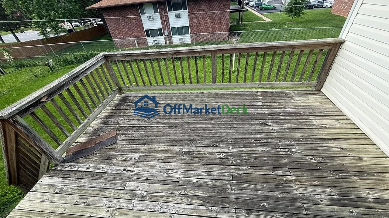 Off-market house in Florissant, Missouri — 3 beds, 3 baths, $139,900 — photo 5 of 8