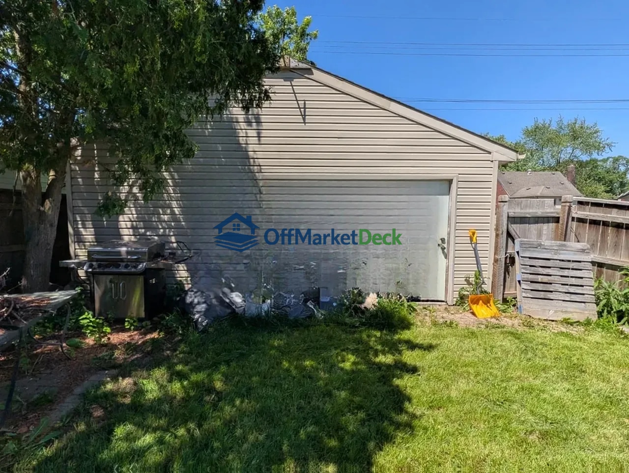 Off-market house in Wyandotte, Michigan — 3 beds, 1.5 baths, $129,900 — photo 4 of 8