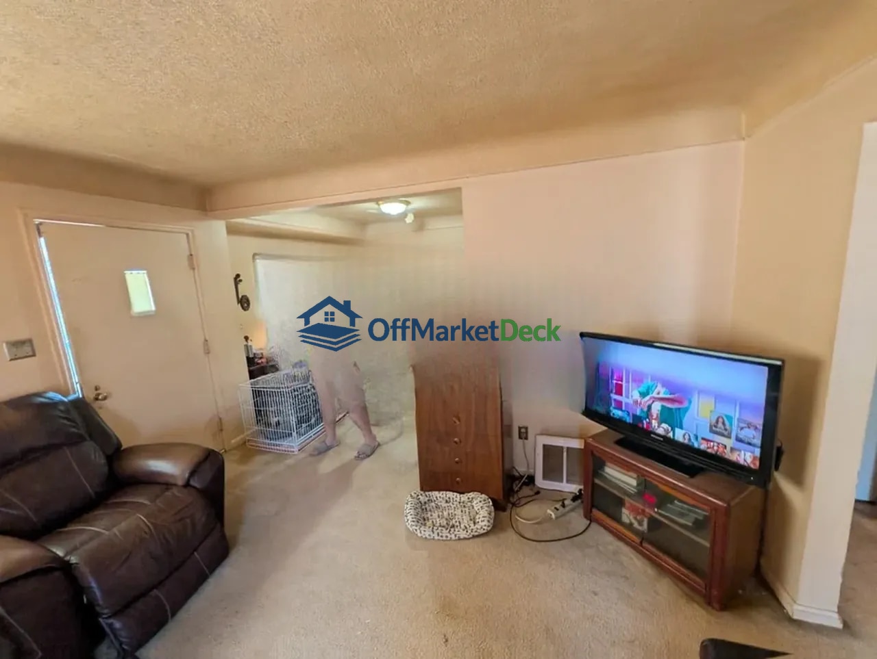 Off-market house in Wyandotte, Michigan — 3 beds, 1.5 baths, $129,900 — photo 7 of 8
