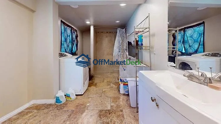 Off-market house in Ogden, Utah — 2 beds, 1 bath, $265,000 — photo 7 of 8