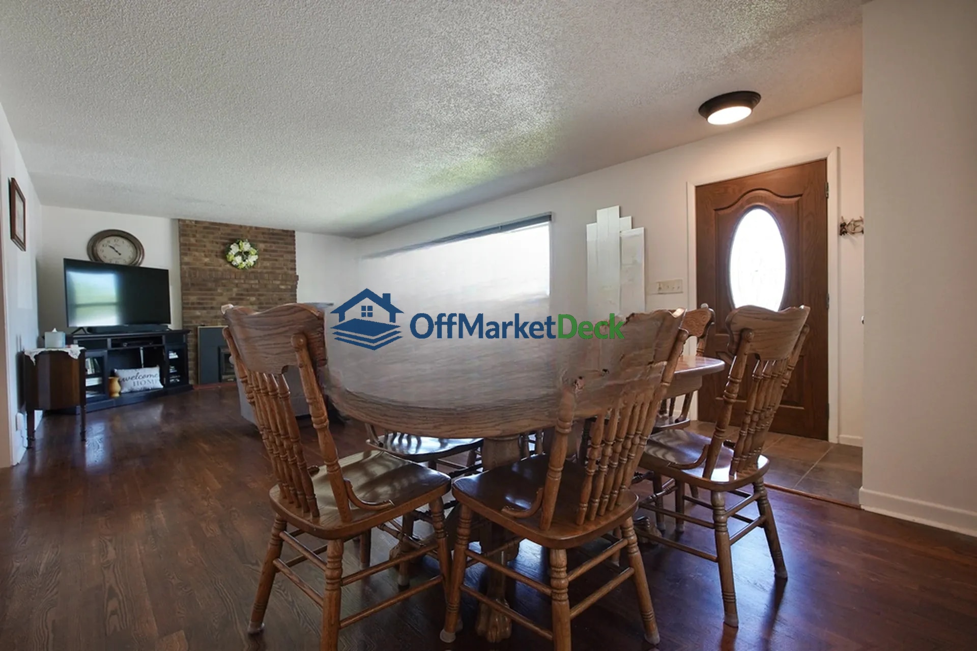 Off-market house in Casper, Wyoming — 4 beds, 2 baths, $340,000 — photo 7 of 8