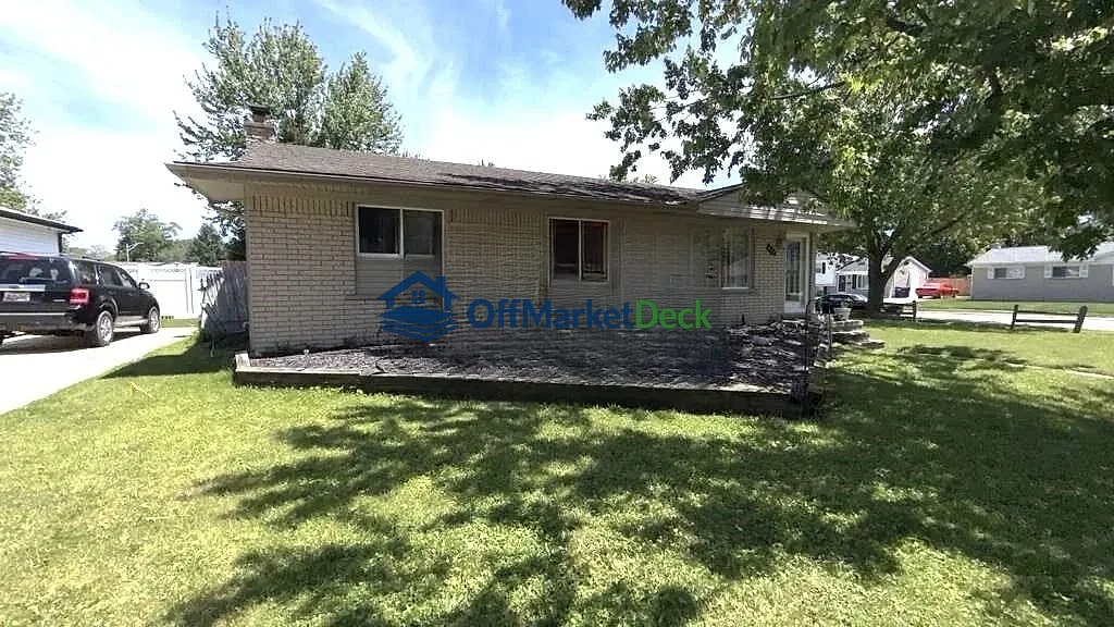 Off-market house in Westland, Michigan — 3 beds, 1 bath, $205,495 — photo 3 of 8