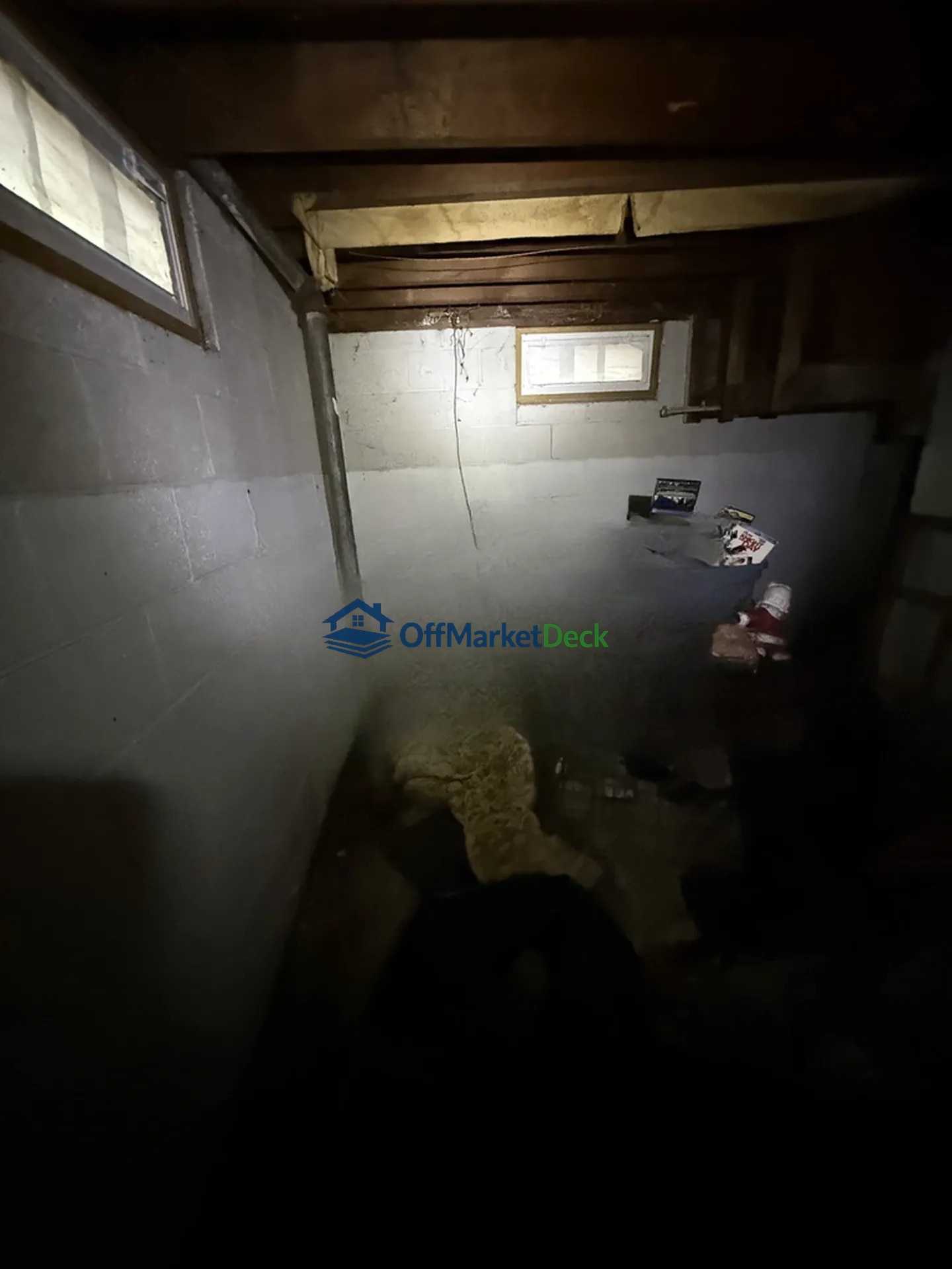 Off-market house in Flint, Michigan — 2 beds, 1 bath, $28,000 — photo 4 of 8