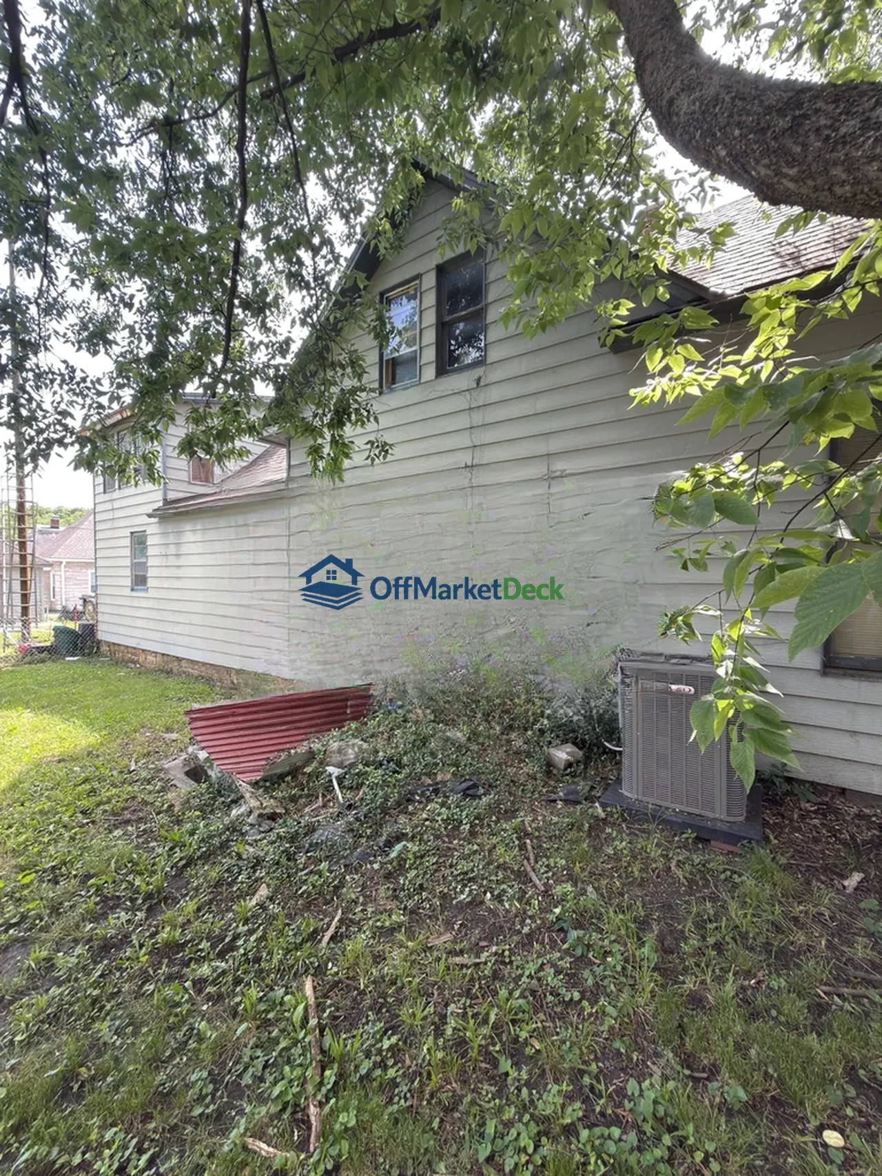 Off-market house in Excelsior Springs, Missouri — 3 beds, 2 baths, $91,690 — photo 5 of 8