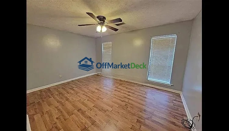 Off-market house in Montgomery, Alabama — 3 beds, 2 baths, $115,000 — photo 5 of 8