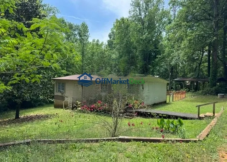 Off-market house in Temple, Georgia — 3 beds, 2 baths, $138,000