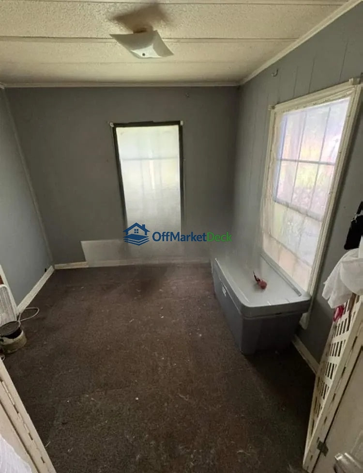 Off-market house in Temple, Georgia — 3 beds, 2 baths, $138,000 — photo 6 of 8