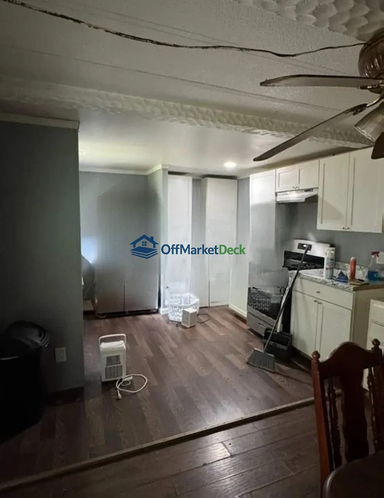 Off-market house in Temple, Georgia — 3 beds, 2 baths, $138,000 — photo 8 of 8