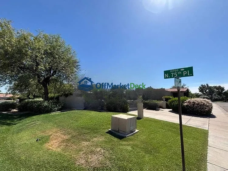Off-market house in Scottsdale, Arizona — 3 beds, 2 baths, $950,000 — photo 2 of 8
