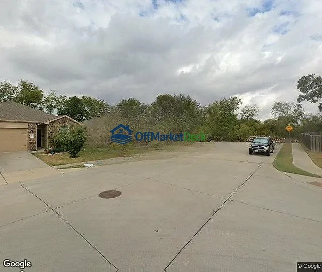 Off-market house in Princeton, Texas — 3 beds, 2 baths, $22,500 — photo 2 of 3