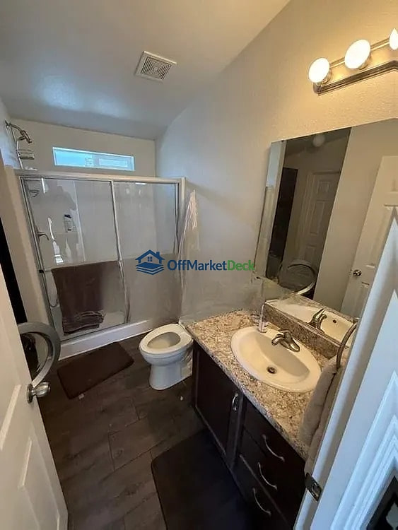 Off-market house in Prescott Valley, Arizona — 1 bed, 1 bath, $155,000 — photo 8 of 8