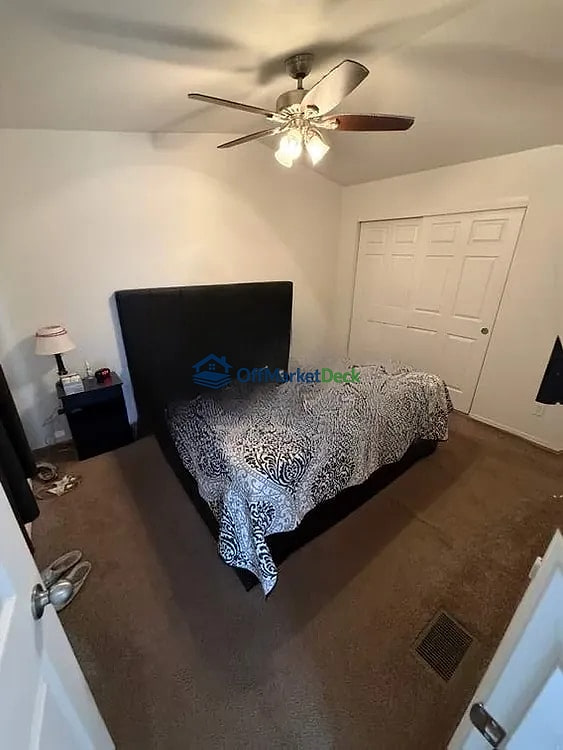 Off-market house in Prescott Valley, Arizona — 1 bed, 1 bath, $155,000 — photo 7 of 8