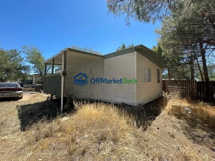 Off-market house in Chino Valley, Arizona — 2 beds, 2 baths, $165,000 — photo 7 of 8