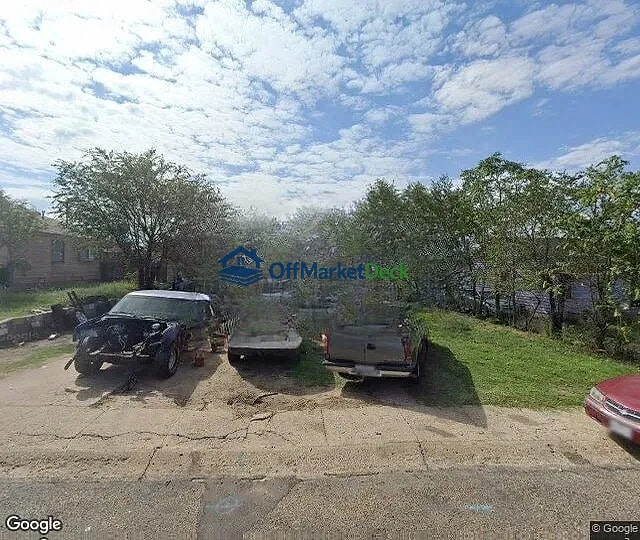Off-market house in Borger, Texas — 3 beds, 1 bath, $12,500 — photo 3 of 3