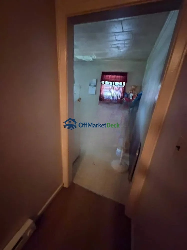 Off-market house in Durham, North Carolina — 3 beds, 1 bath, $118,500 — photo 4 of 8