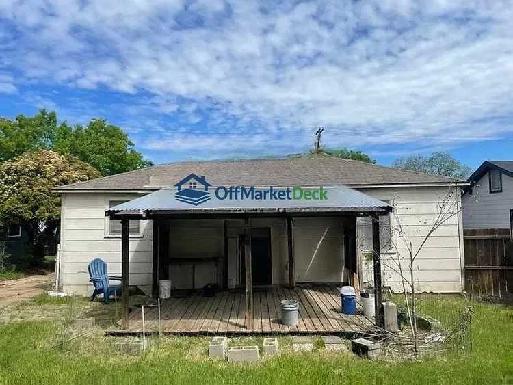 Off-market house in Dallas, Texas — 2 beds, 1 bath, $135,000 — photo 8 of 8