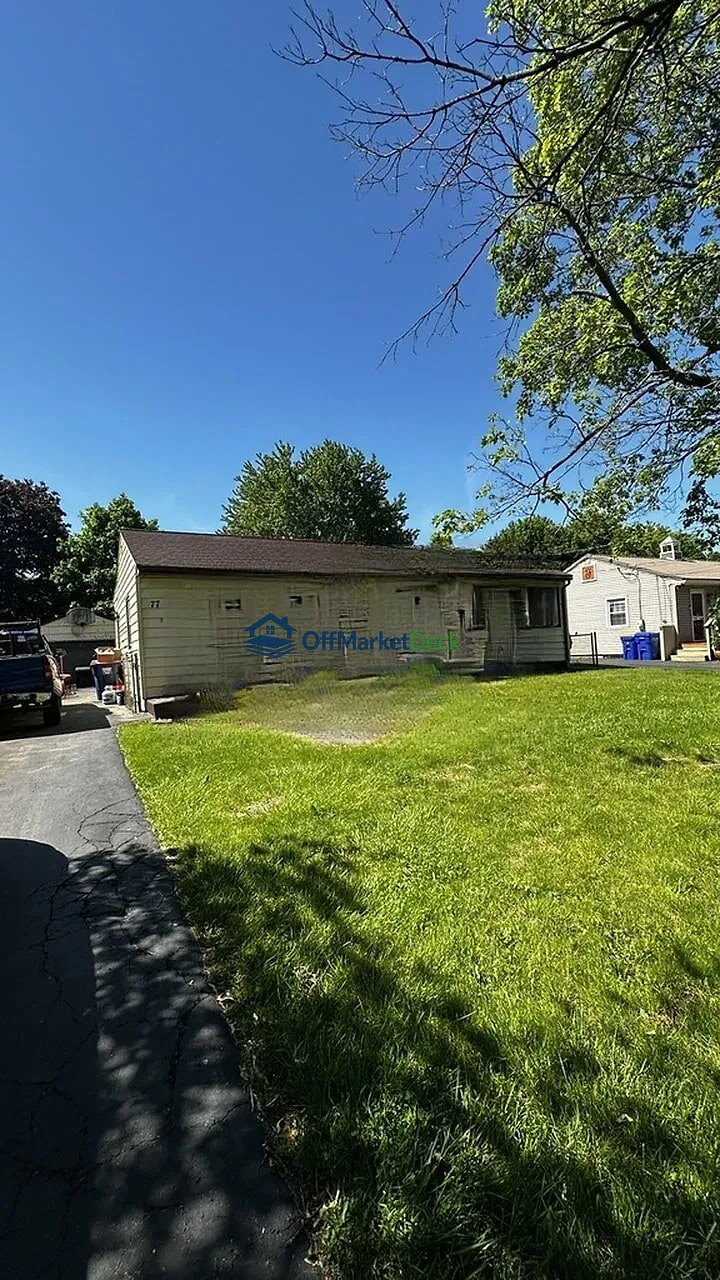 Off-market house in Rochester, New York — 3 beds, 1 bath, $64,900 — photo 2 of 8