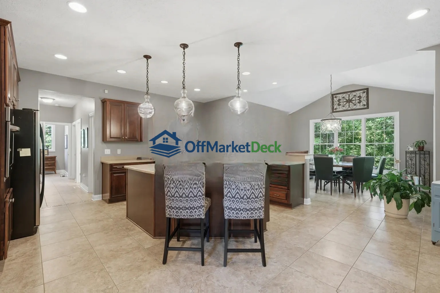 Off-market house in Avon Lake, Ohio — 5 beds, 4.5 baths, $740,000 — photo 8 of 8