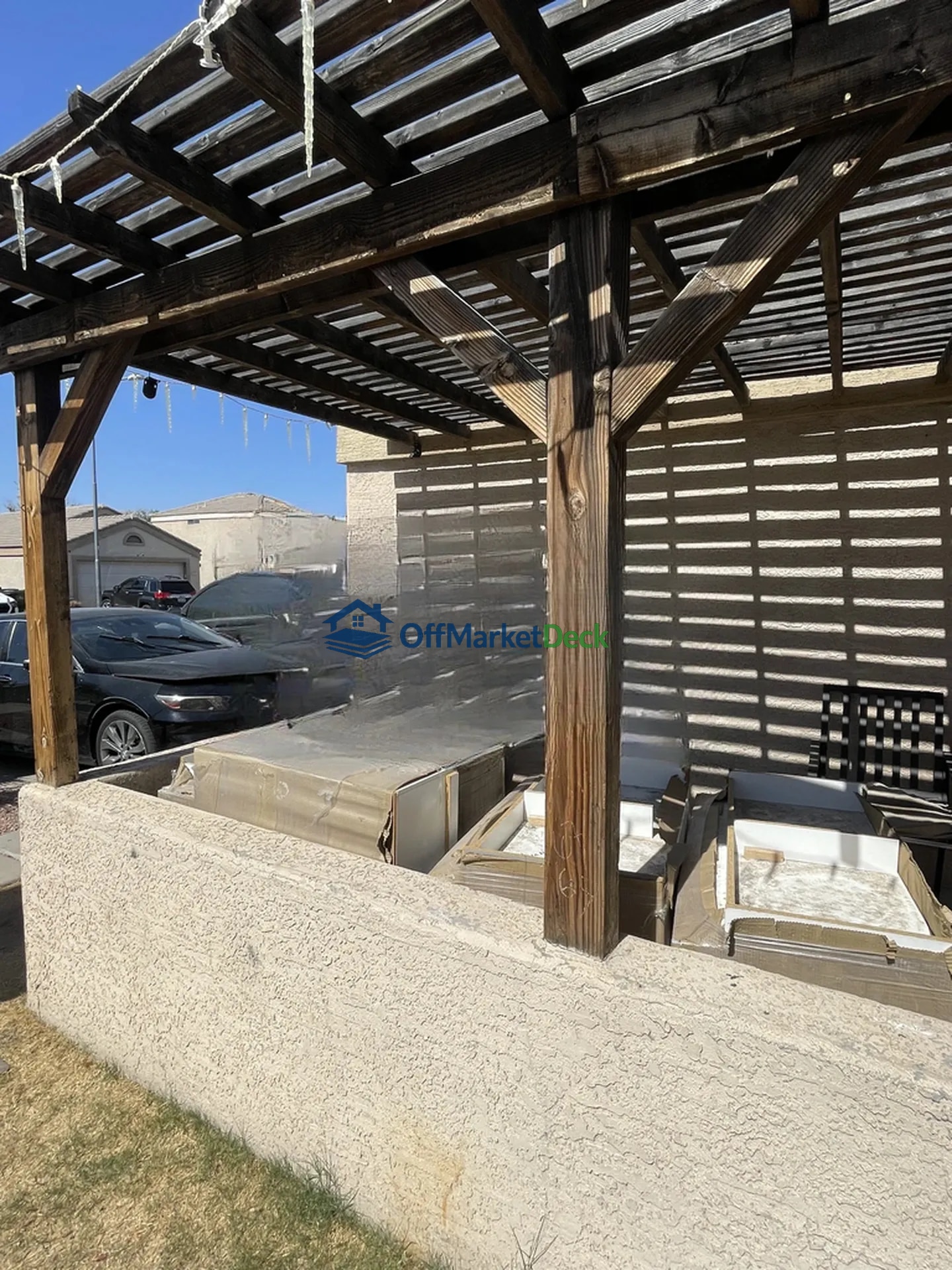 Off-market house in El Mirage, Arizona — 3 beds, 2 baths, $249,990 — photo 4 of 8