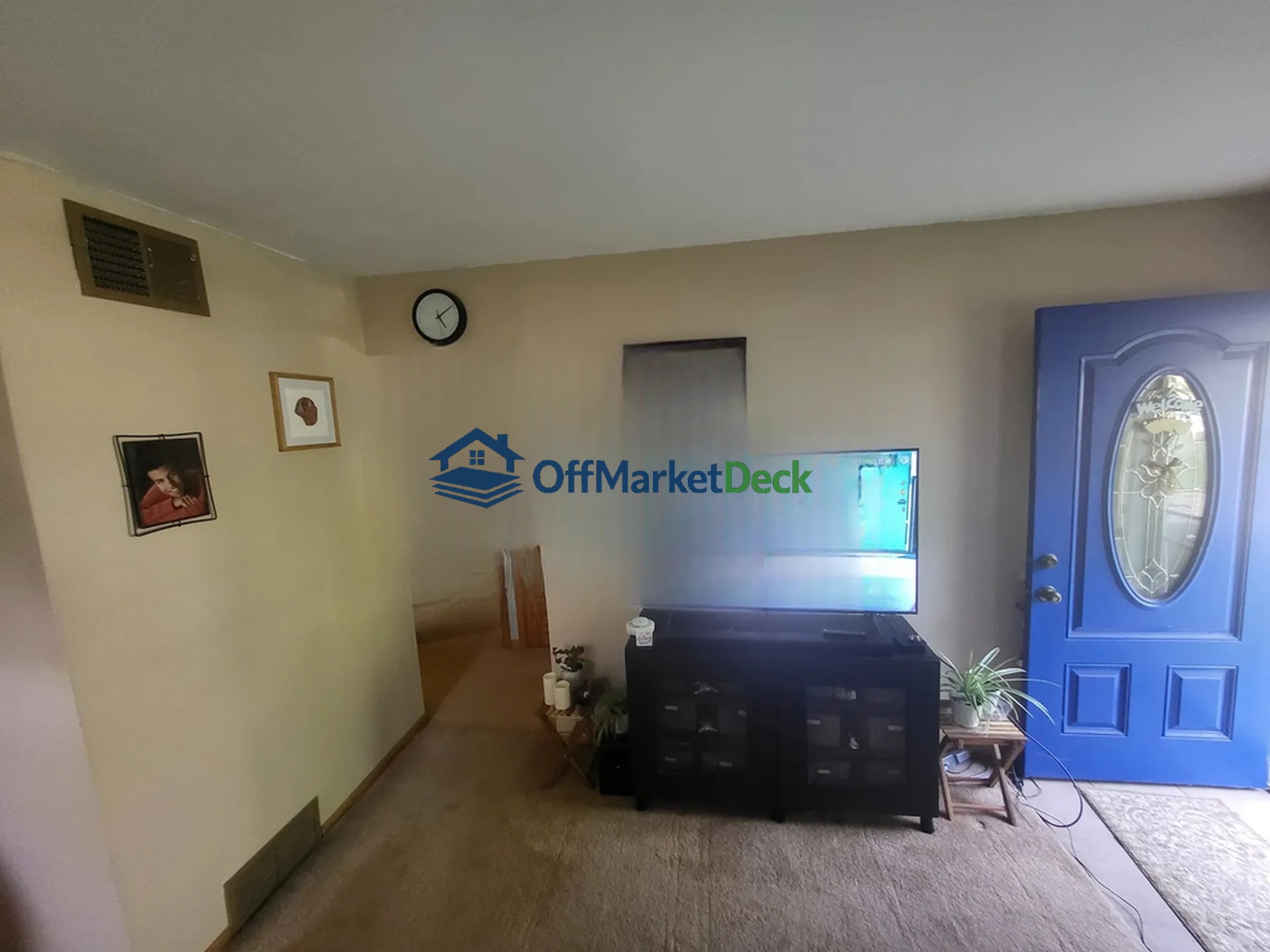 Off-market house in Minneapolis, Minnesota — 2 beds, 1 bath, $242,000 — photo 6 of 8