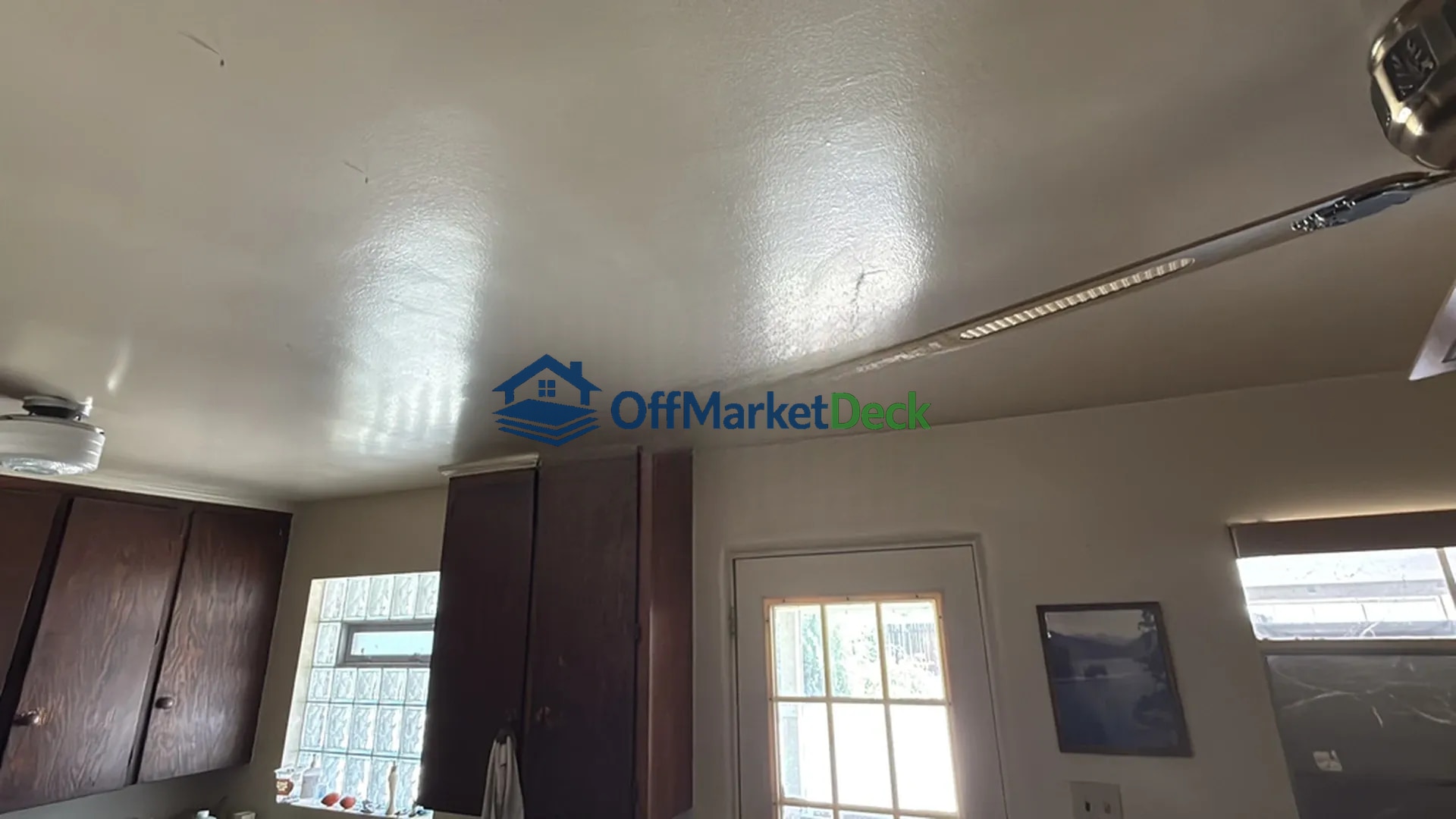 Off-market house in Phoenix, Arizona — 3 beds, 1 bath, $274,990 — photo 6 of 8