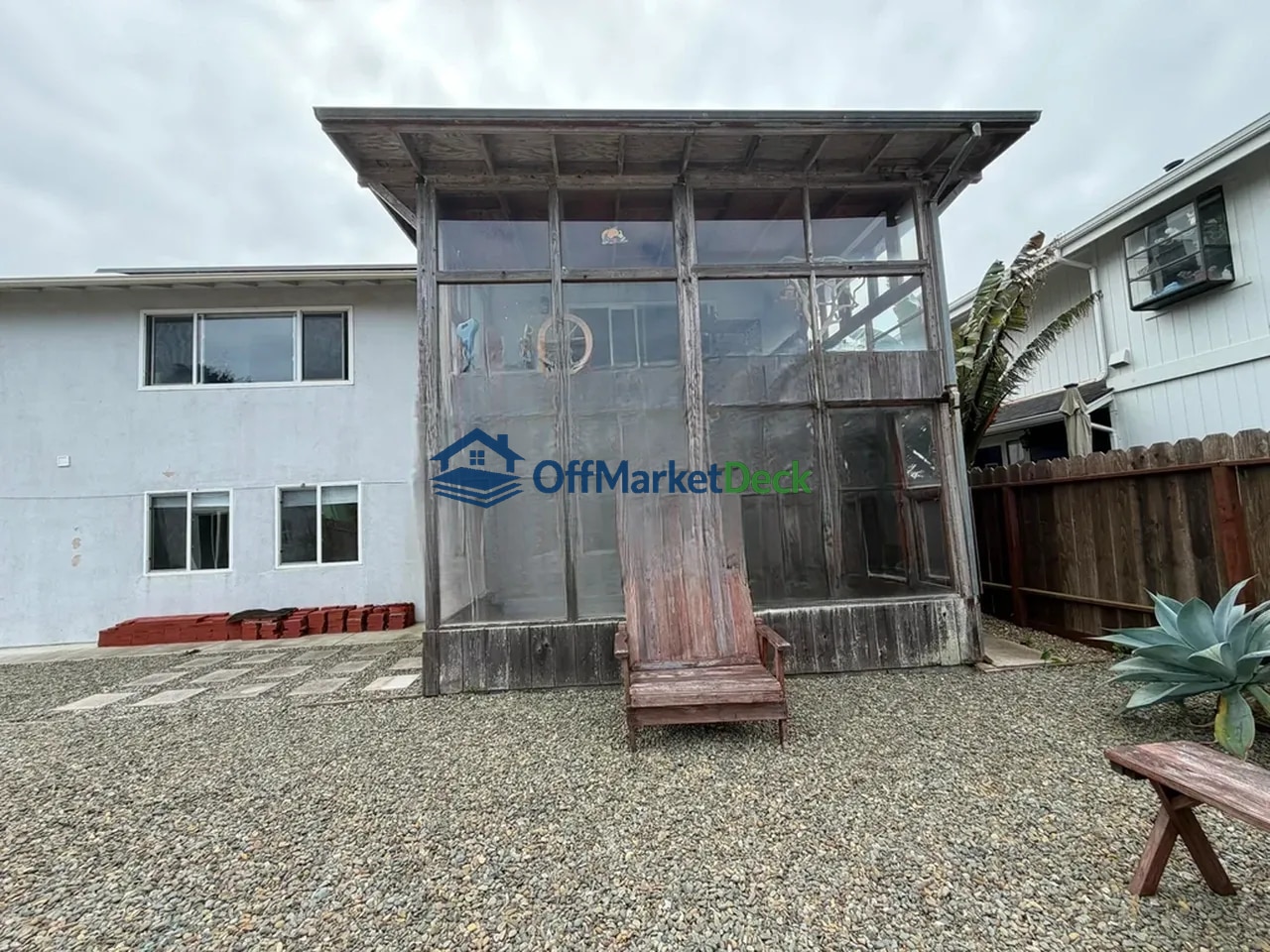 Off-market house in Moss Beach, California — 4 beds, 3 baths, $1,219,900 — photo 3 of 8