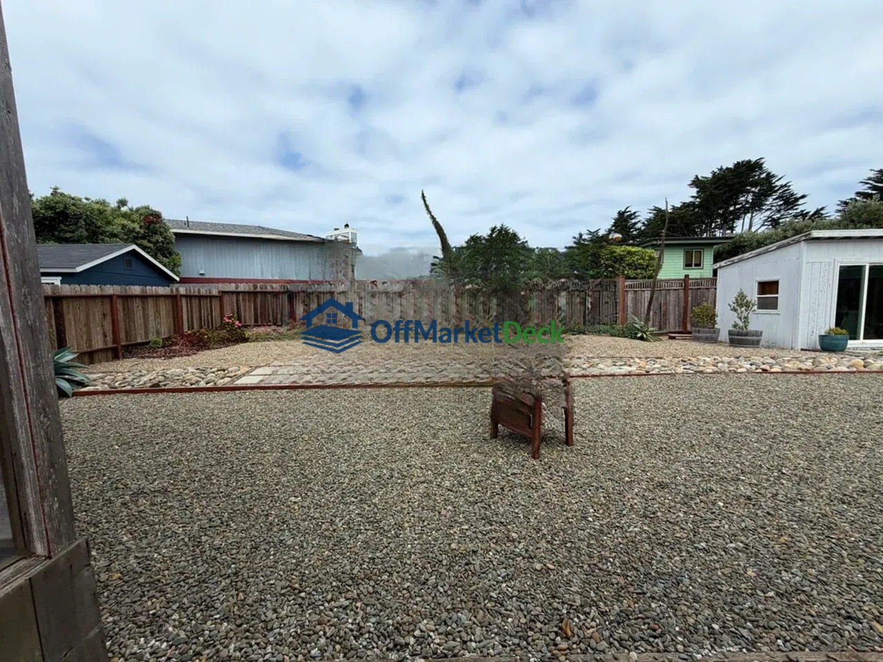 Off-market house in Moss Beach, California — 4 beds, 3 baths, $1,219,900 — photo 4 of 8