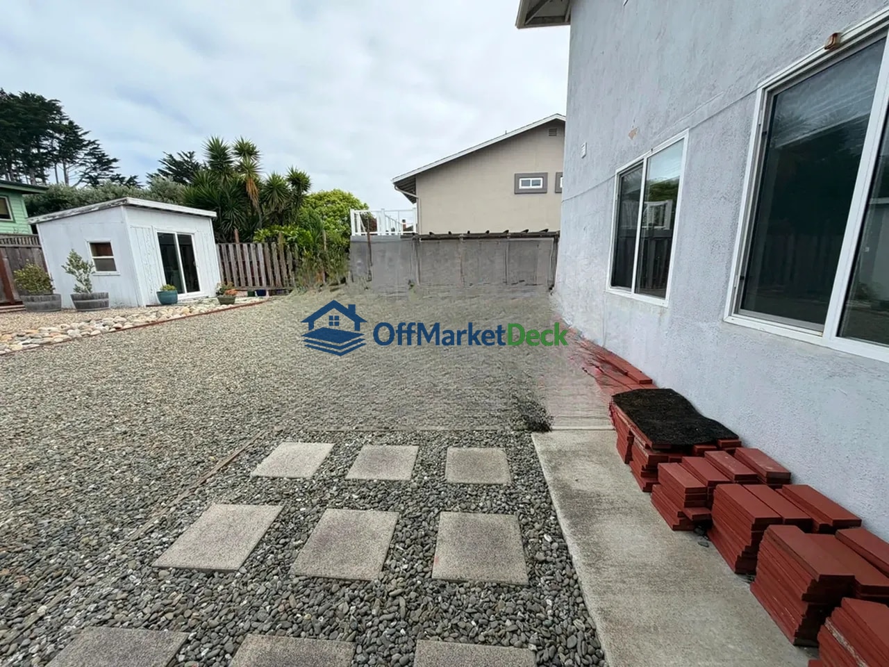 Off-market house in Moss Beach, California — 4 beds, 3 baths, $1,219,900 — photo 5 of 8