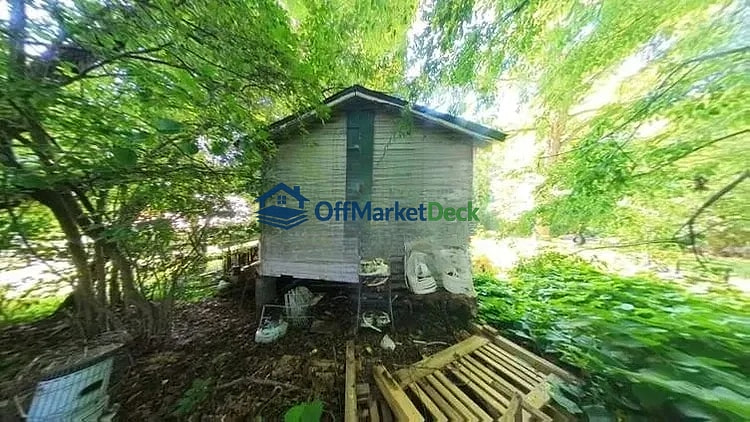 Off-market house in Ashland, Kentucky — 3 beds, 1 bath, $45,000 — photo 3 of 8