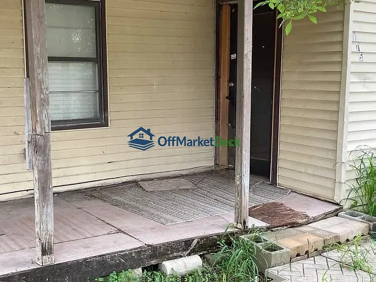 Off-market house in Poteet, Texas — 1 bed, 1 bath, $57,200 — photo 6 of 8