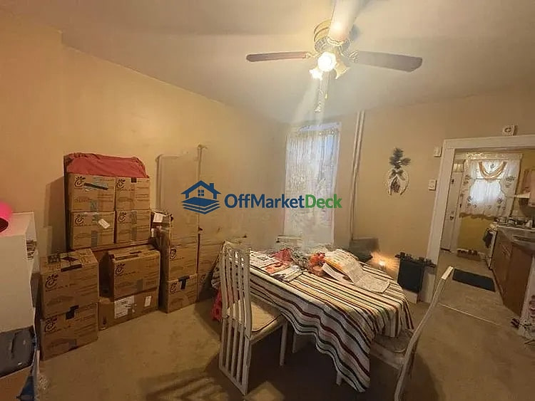 Off-market house in Baltimore, Maryland — 2 beds, 1 bath, $83,400 — photo 6 of 8
