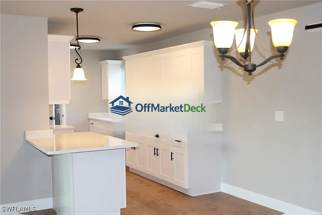Off-market house in Alva, Florida — 4 beds, 3 baths, $30,000 — photo 2 of 6