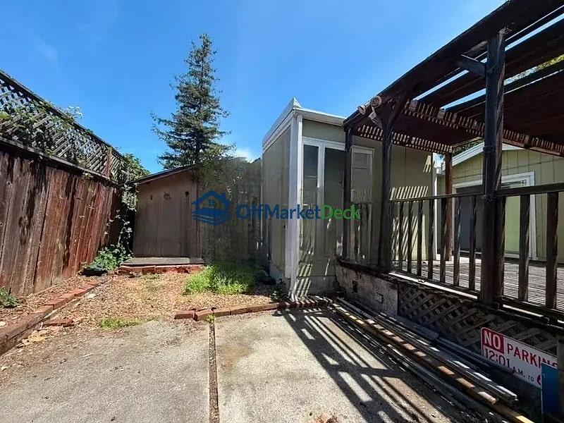 Off-market house in San Rafael, California — 3 beds, 2 baths, $799,900 — photo 3 of 8
