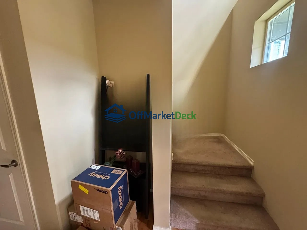 Off-market townhome in Lynnwood, Washington — 4 beds, 2.5 baths, $519,900 — photo 7 of 8