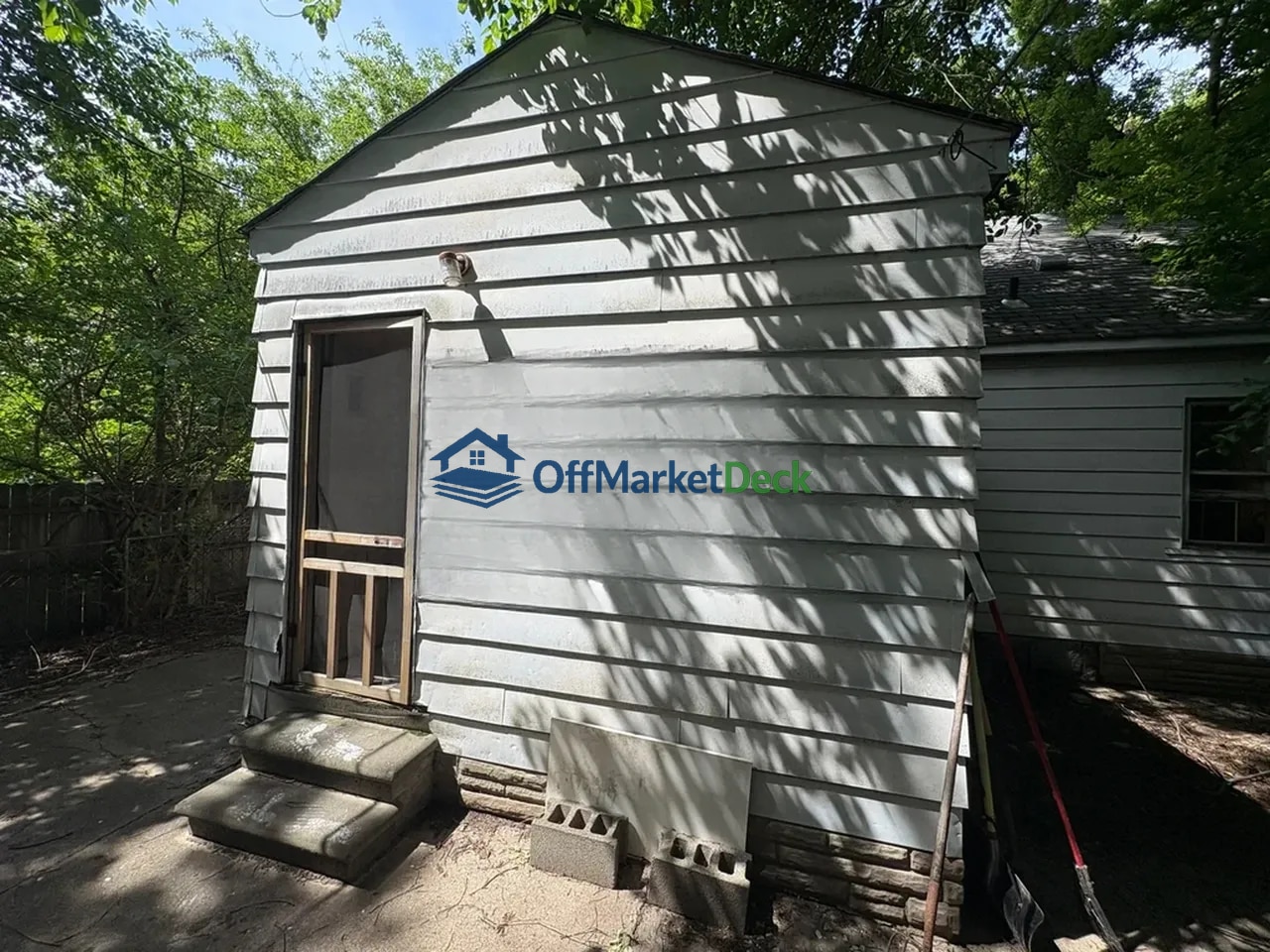 Off-market house in Warren, Michigan — 3 beds, 1 bath, $67,900 — photo 5 of 8