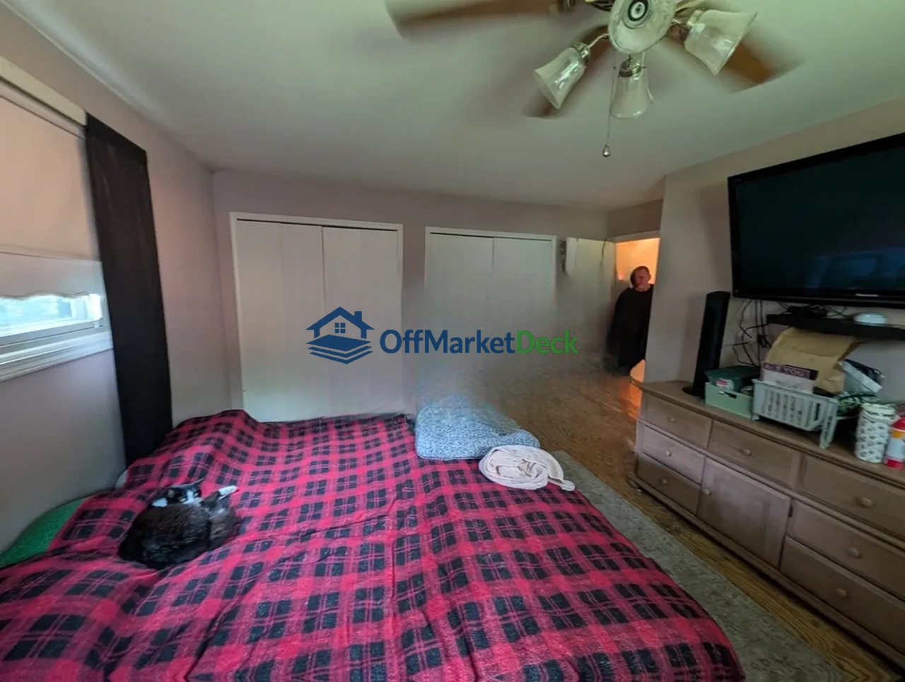 Off-market house in Rochester Hills, Michigan — 3 beds, 2 baths, $284,900 — photo 8 of 8