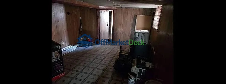 Off-market house in Baltimore, Maryland — 3 beds, 2 baths, $130,000 — photo 4 of 8