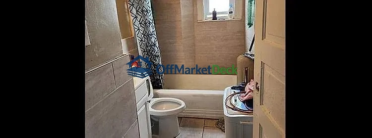 Off-market house in Baltimore, Maryland — 3 beds, 2 baths, $130,000 — photo 7 of 8
