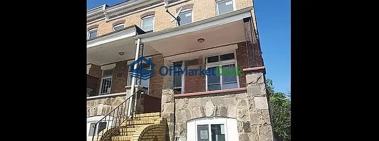 Off-market house in Baltimore, Maryland — 3 beds, 2 baths, $130,000 — photo 2 of 8