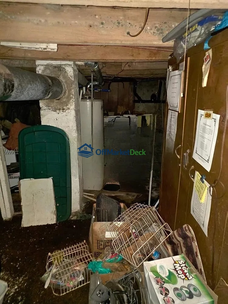 Off-market house in Pleasantville, New Jersey — 3 beds, 2 baths, $130,000 — photo 6 of 8